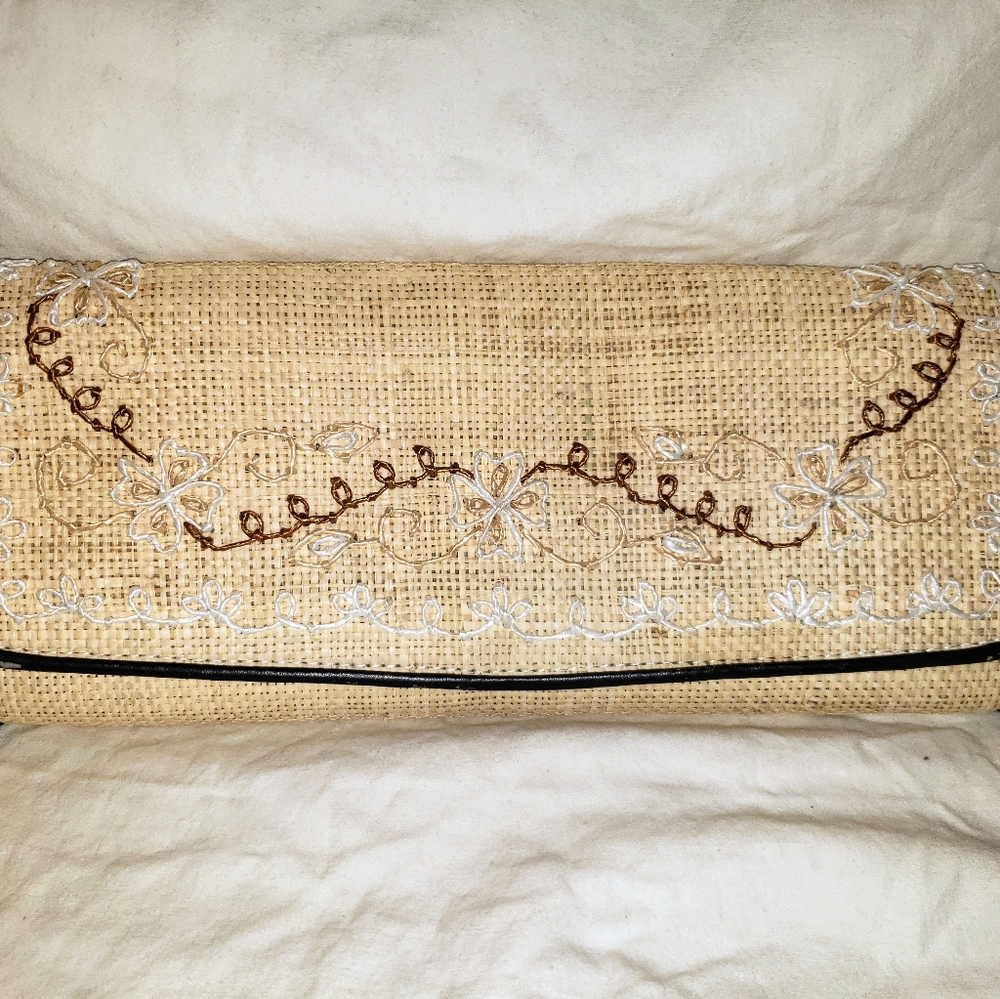 Lord & Taylor Vintage straw clutch EUC